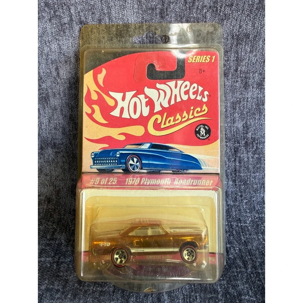 Hot Wheels Classics Series 1 1970 Plymouth Roadrunner #9/25 Gold Spectraflame